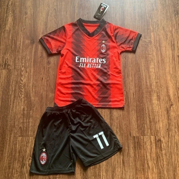PULISIC AC MILAN Home Jersey 2023-24 Youth Kids Kit Small NWT - Picture 1 of 12